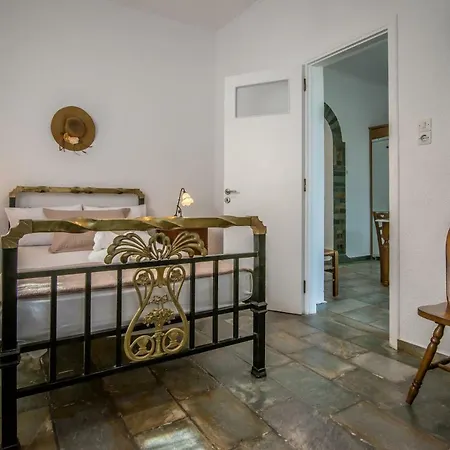 Bliss House Vakantiehuis Mandrakia