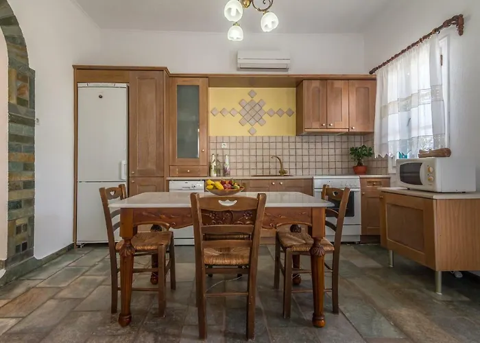 Feriehus Bliss House Mandrakia